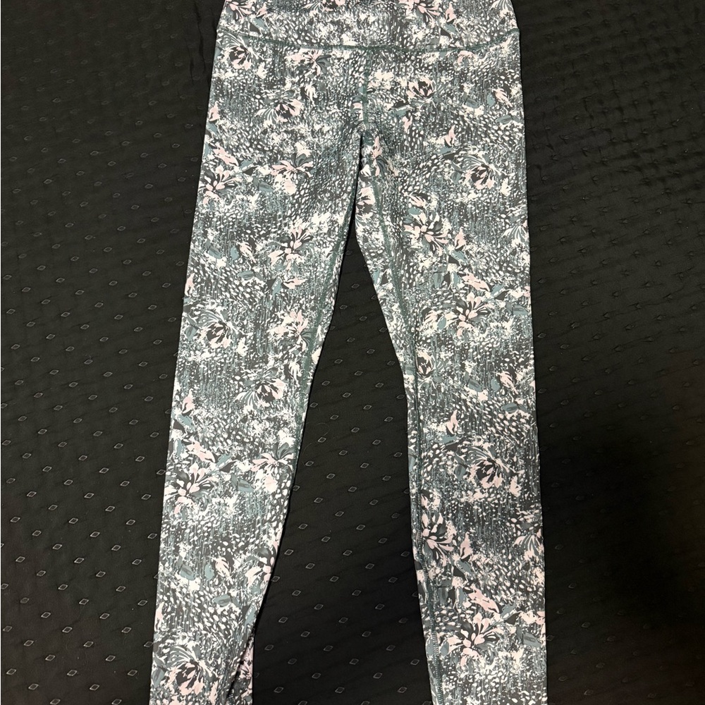 GAIAM Abstract Green and Pink Leggings